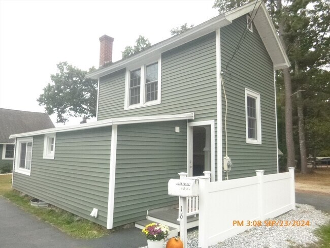 Building Photo - 16 Pine Ln
