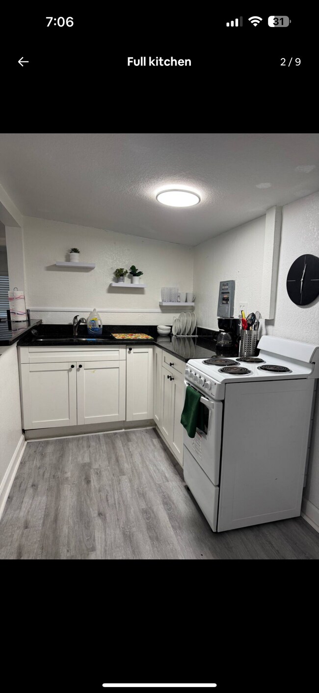 Foto del edificio - 3417 W Leroy St