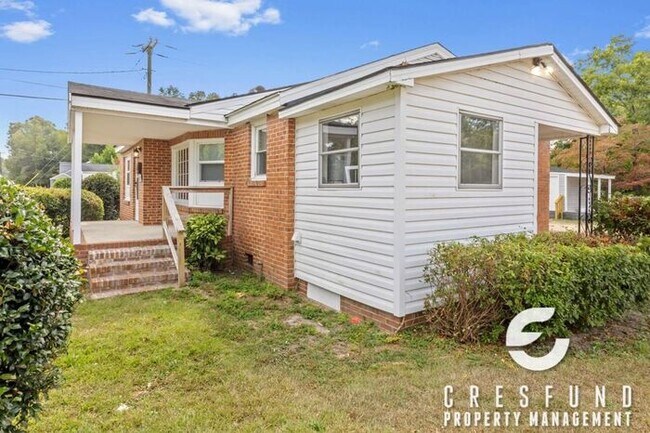 Foto del edificio - 3 Bedroom, 1 Bath with Fresh and Modernize...