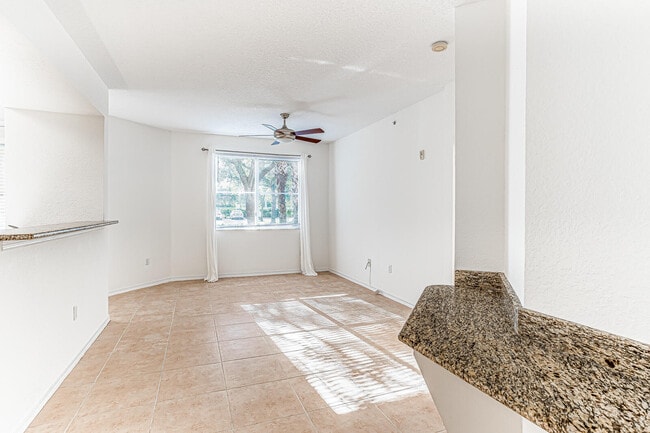 Building Photo - 11012 Legacy Dr