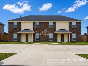 Building Photo - 3902 Gus Dr