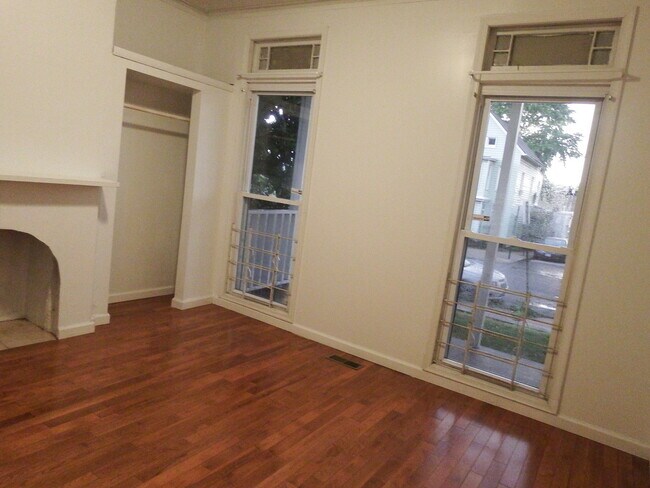 Foto del edificio - 417 E 31st St