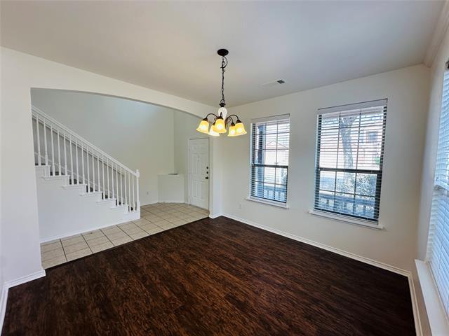 Foto del edificio - 421 Sandy Creek Dr