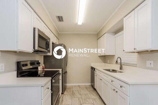 Building Photo - 3 Bedroom Pet-Friendly Home in WINTER HAVE...