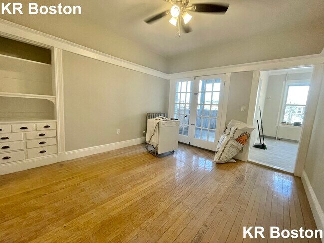 Foto del edificio - 9 Farrington Ave