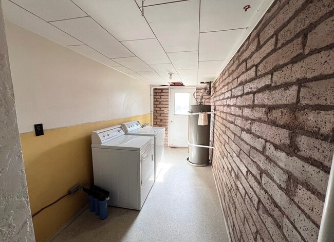 Foto del edificio - 15 Hillcrest Dr