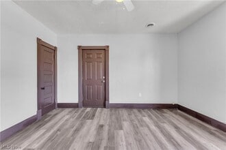Building Photo - 812 Lovett Pl