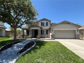 Building Photo - 1431 Red Bird Ct