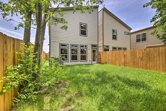 Foto del edificio - 4835 Sunflower St