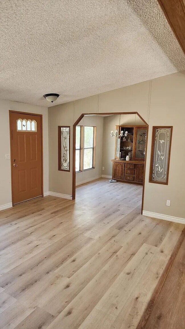 Foto del edificio - 20600 Little Valley Rd