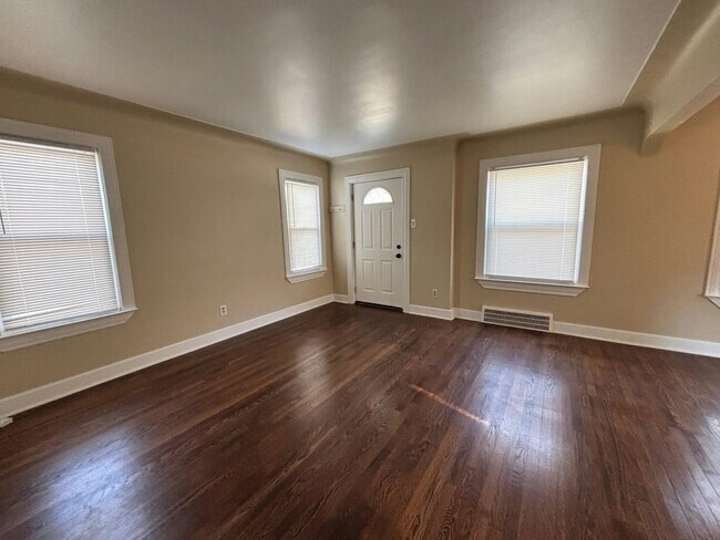 Foto del edificio - 747 Gardendale St