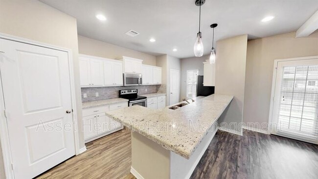 Foto del edificio - 316 Sageway Ct