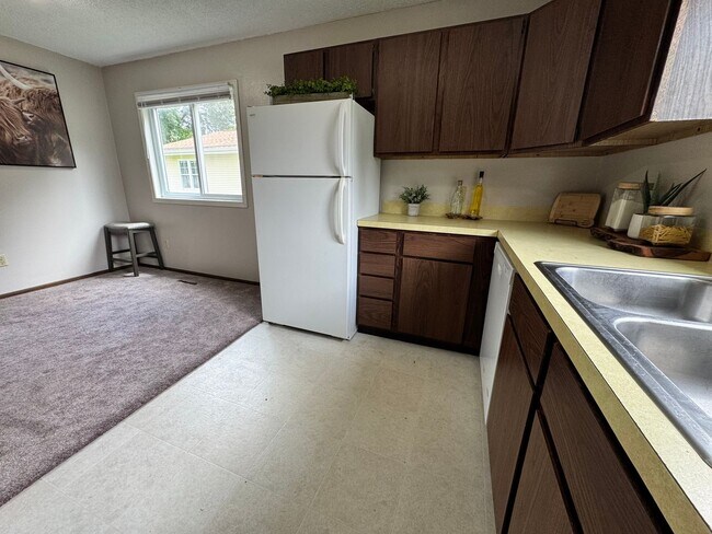 Foto del edificio - 3 bed, 1.5 bath duplex for rent in Cedar Falls