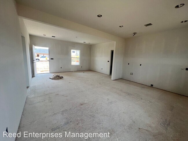 Building Photo - 3 br, 2 bath House - 127 Bluegrass St