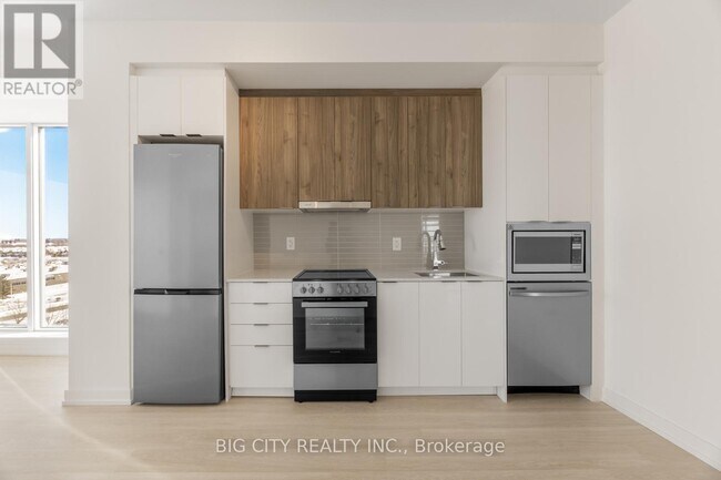 Photo du bâtiment - 9751 Markham Rd