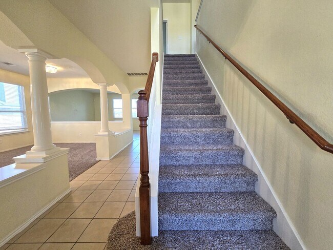 Foto del edificio - 2405 S Clear Creek Rd