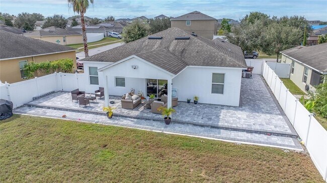 Foto del edificio - 3029 Patterson Groves Dr