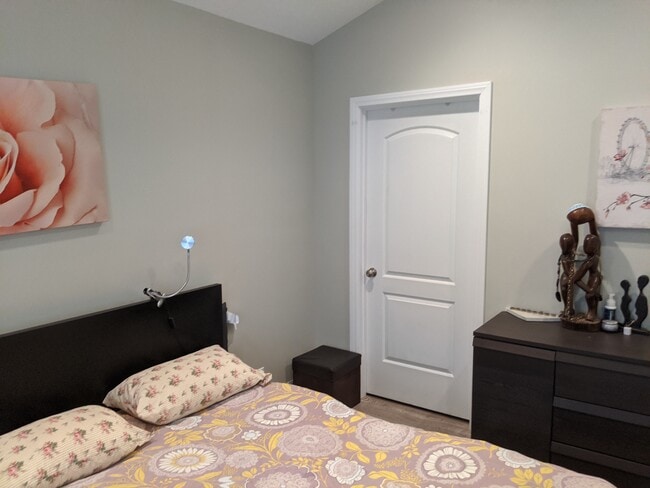 bedroom - 11901 Balboa Blvd