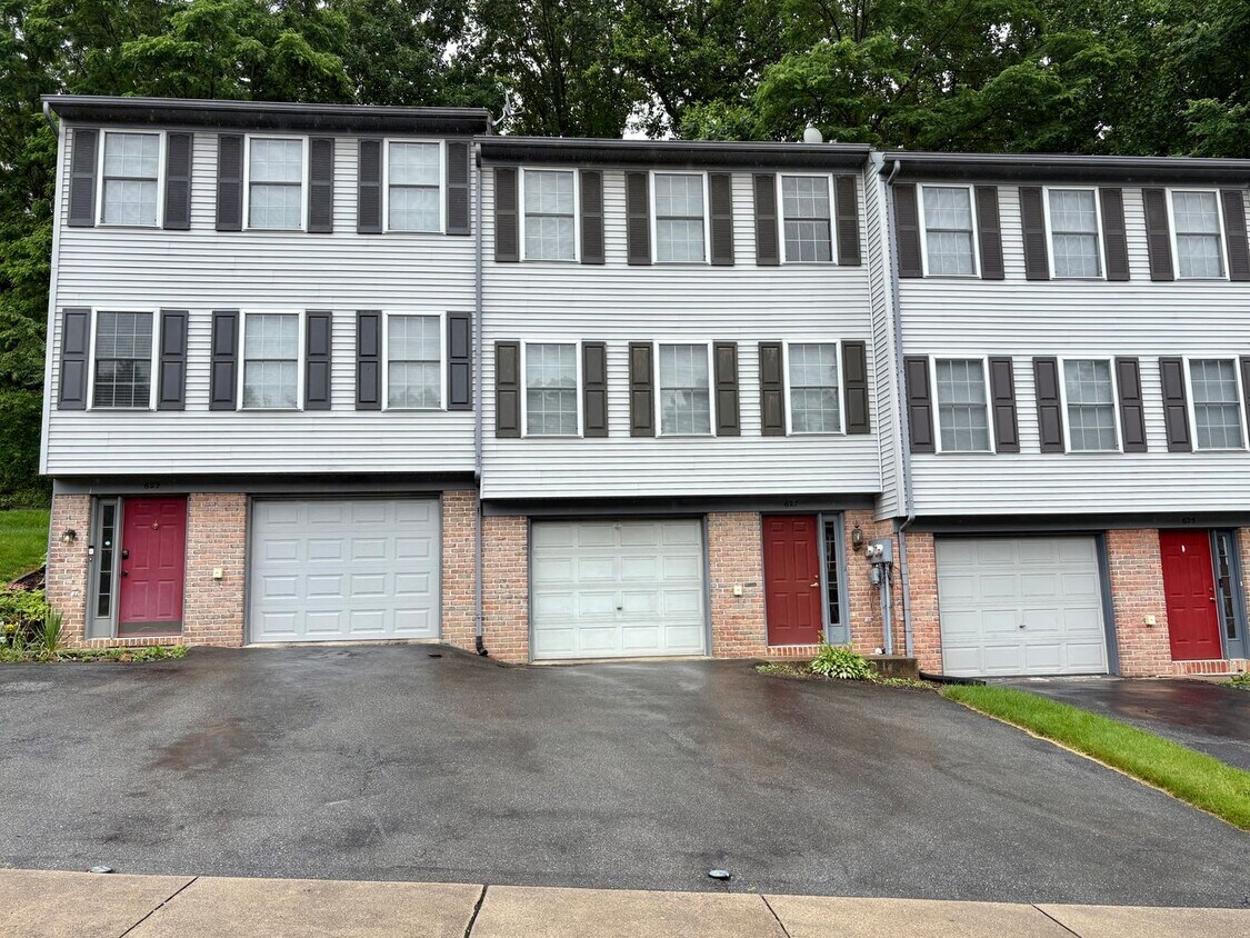 Foto principal - 3 Bedroom 1.5 Bathroom in Elizabethtown!