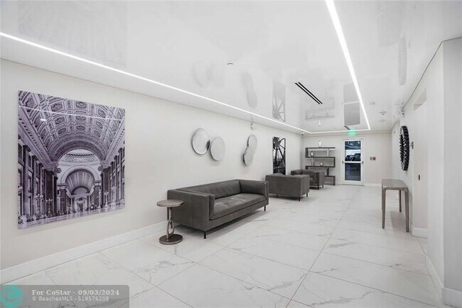 Building Photo - 340 Sunset Dr