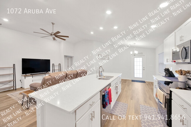Building Photo - 1072 Aruba Ave