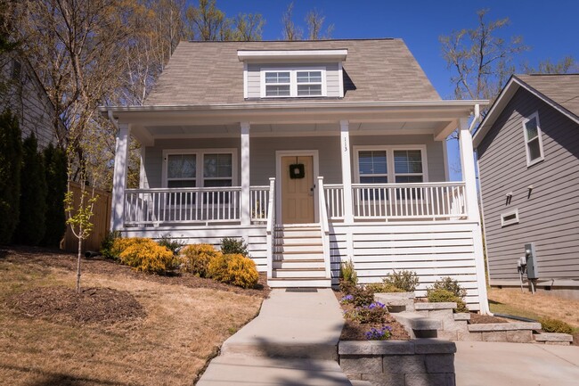 Building Photo - 3 Bedroom 2.5 Bathroom Home in Central Durham