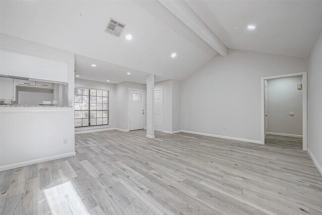 Foto del edificio - 4907 Fox Hollow Blvd