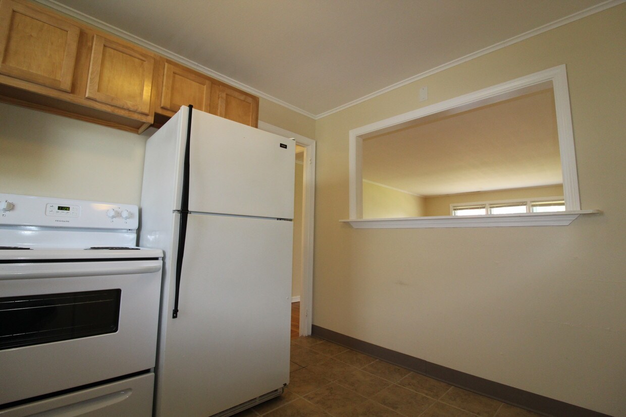 Foto principal - 189 Quaker Ln S