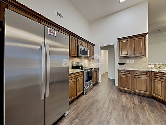 Building Photo - 7210 Quail Hunt Dr