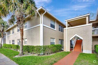 Building Photo - 832 Twin Lakes Dr