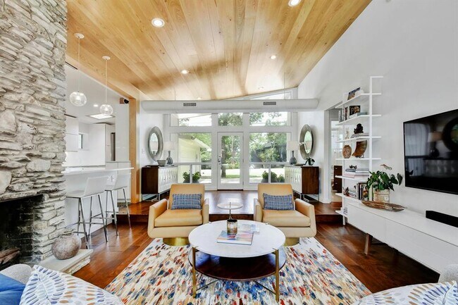 Foto del edificio - 416 Ridgewood Rd