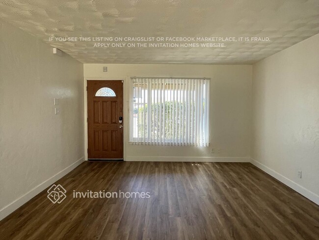 Building Photo - 6121 N Haven Dr
