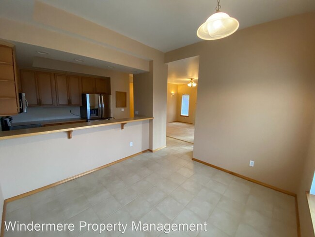 Foto del edificio - 2 br, 2 bath House - 4633 Celia Way #301
