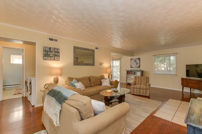 Foto del edificio - 4400 Lookout Rd