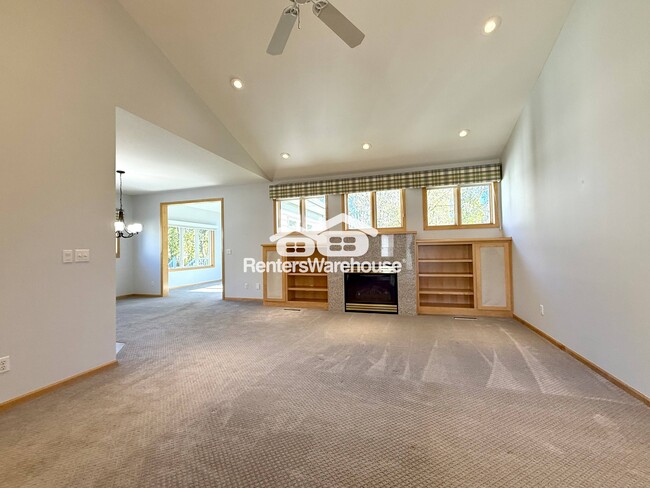 Foto del edificio - 9536 Windflower Pl N