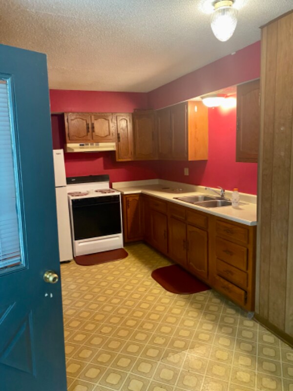 Building Photo - 808 Putnam St