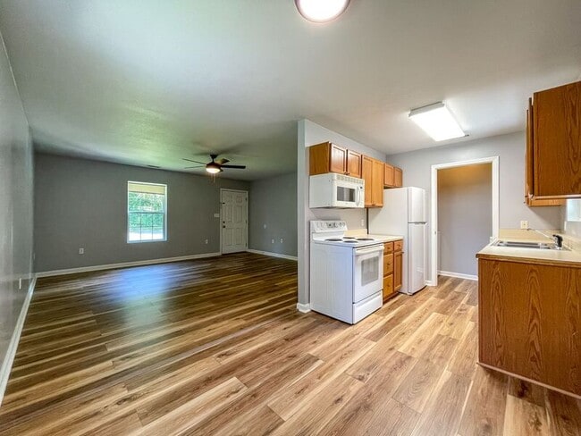 Building Photo - 159 State St