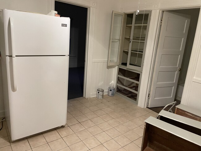 Building Photo - 24 Henry St