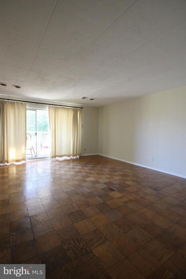 Building Photo - 5701 Indian Ct