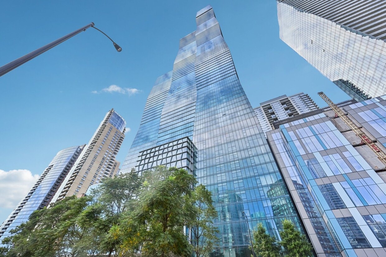 Foto principal - 363 E Wacker Dr