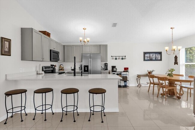 Foto del edificio - 339 Chinaberry Ave
