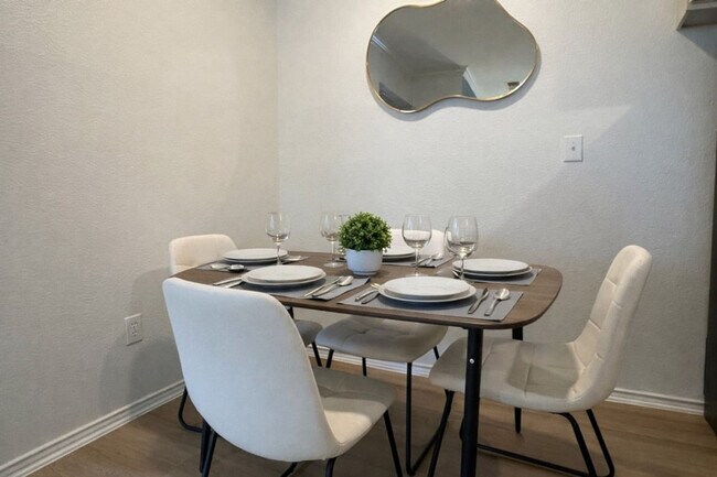 Foto del edificio - 2300 Kathryn Ln