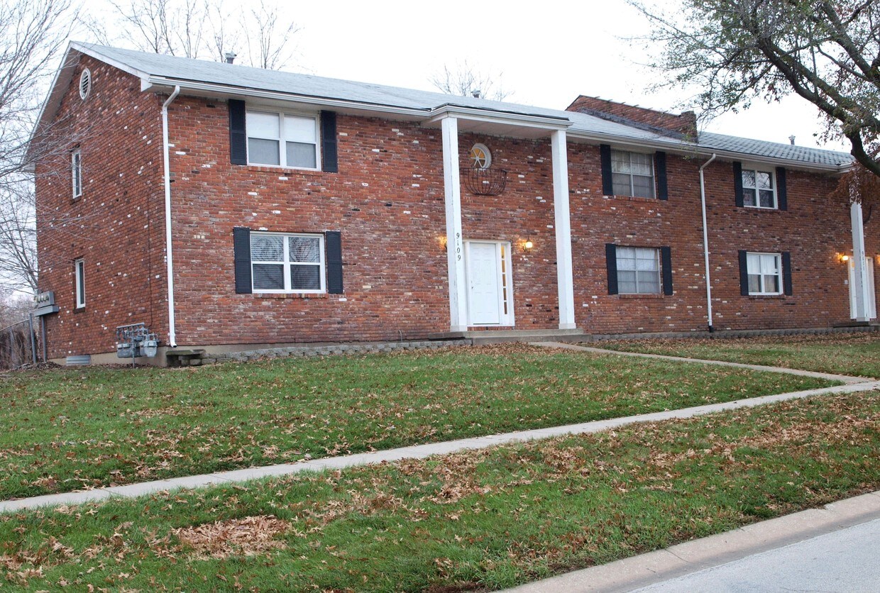 91099111 Nieman Rd, Overland Park, KS 66214 Apartments
