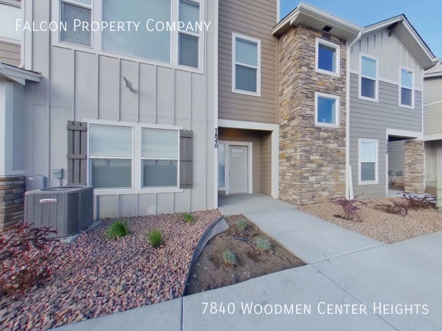 Primary Photo - Beautiful new build - Lease Pending!