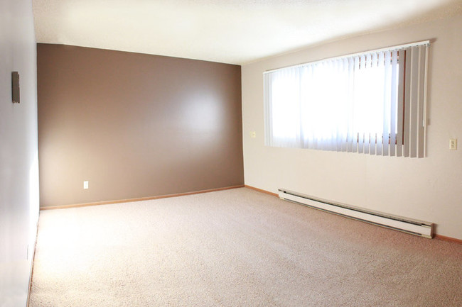 Spacious Living Space - Westridge Apartments