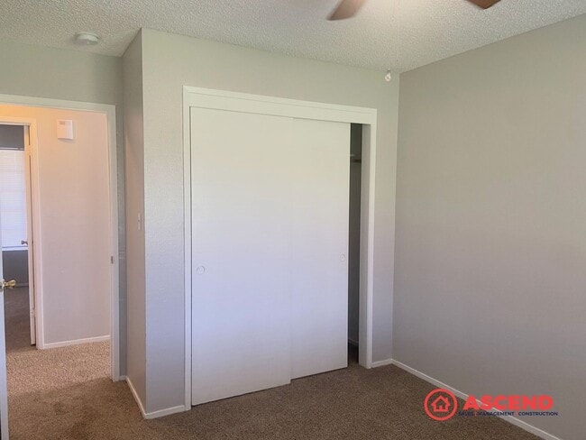 Building Photo - Nice Home Located in the Southwest!