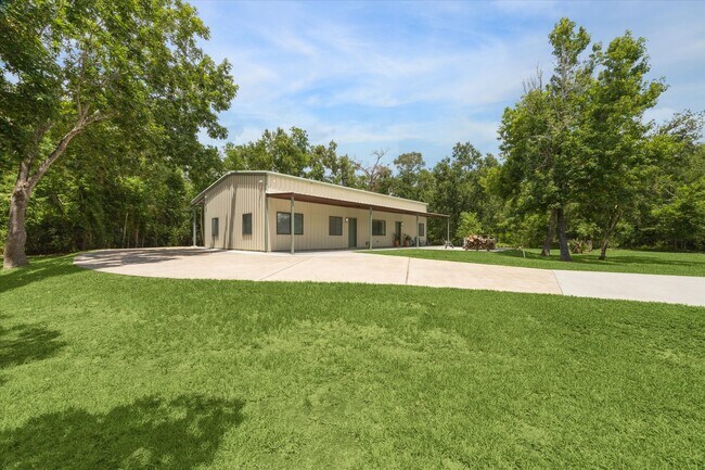 Foto del edificio - 1425 Oak Hollow Dr