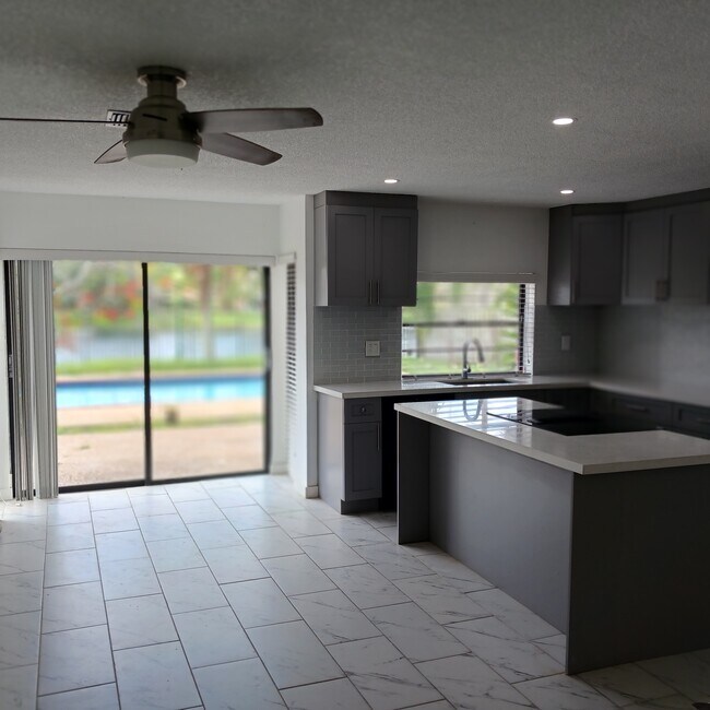 Foto del edificio - 6533 Sweet Maple Ln