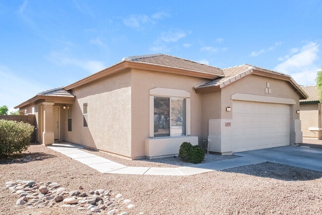 Foto del edificio - 806 S 122nd Ln