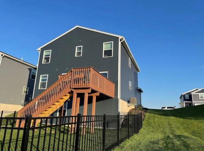 Building Photo - 125 Caymus Dr